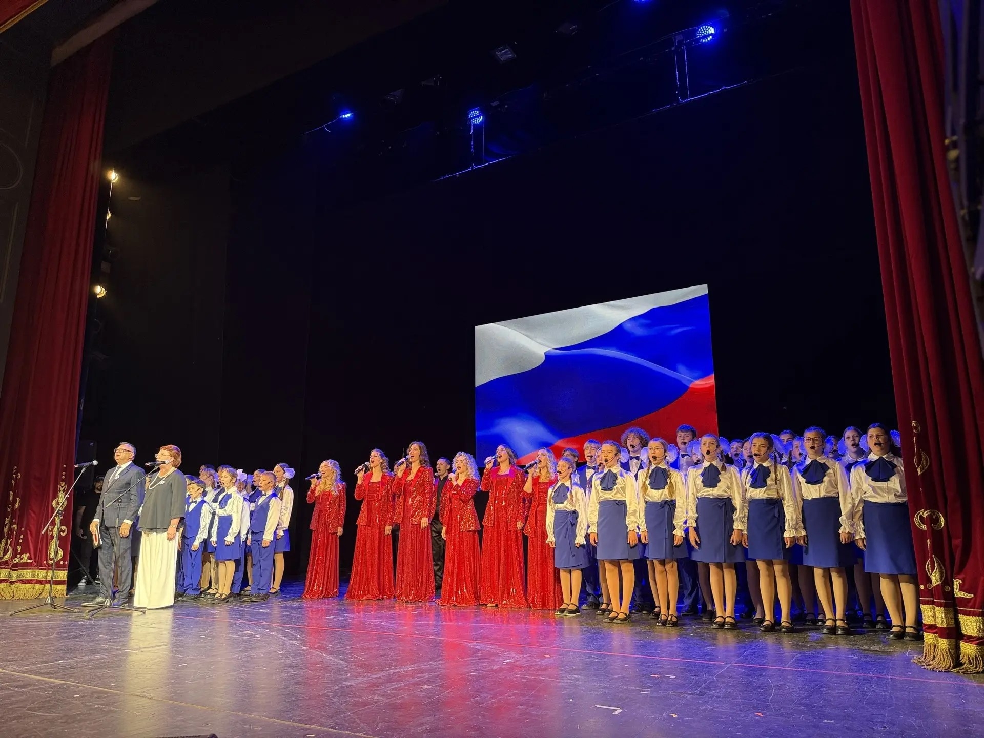 Торжественное собрание участников становления и развития Калининградской области - ветеранов комсомола, посвящённое 80-летнему юбилею области